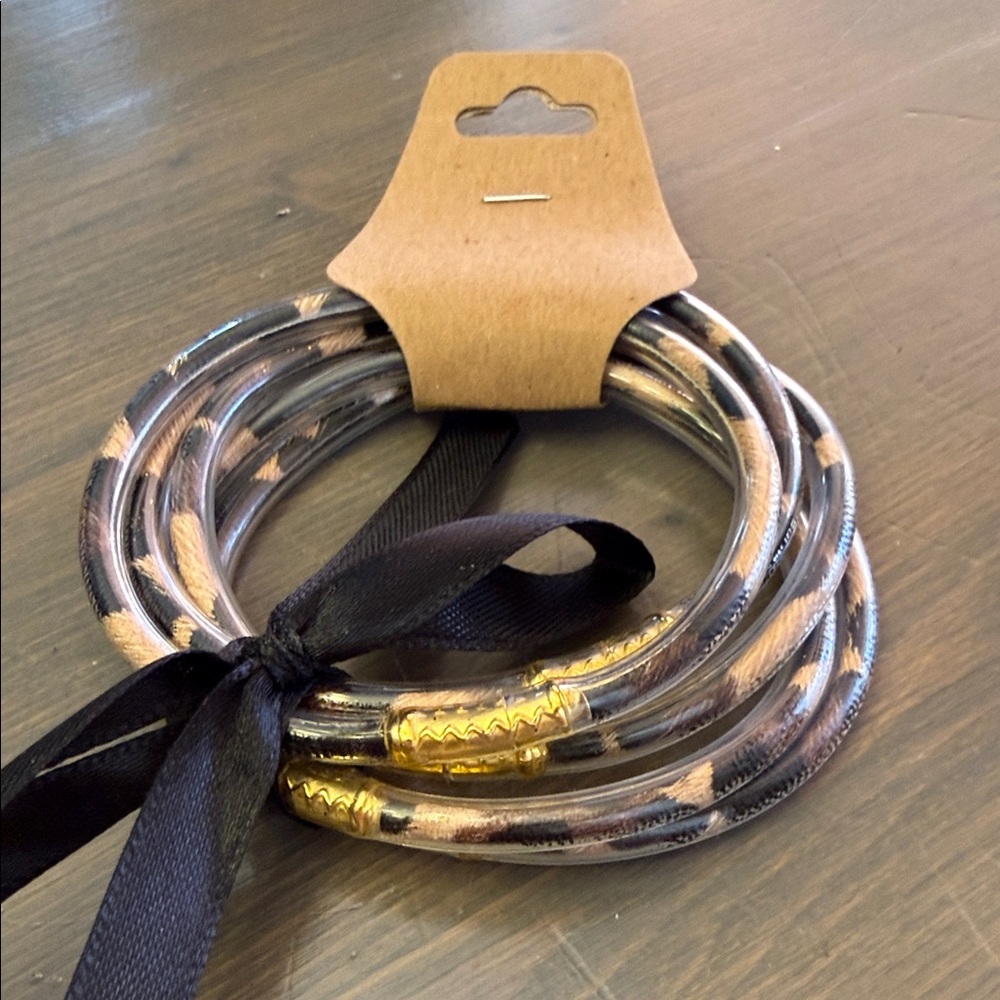 Elegant Gold and Black (leopard look) Women's Bracelet Set